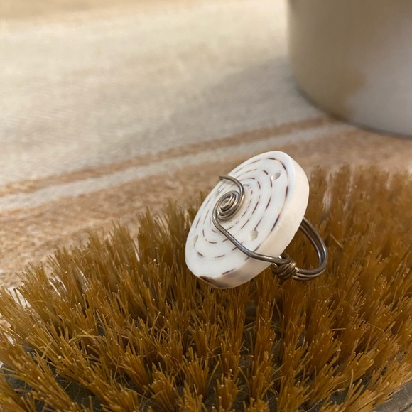 Artisan Handmade Wire Wrapped White Spiral Shell Ring - Picture 6 of 11